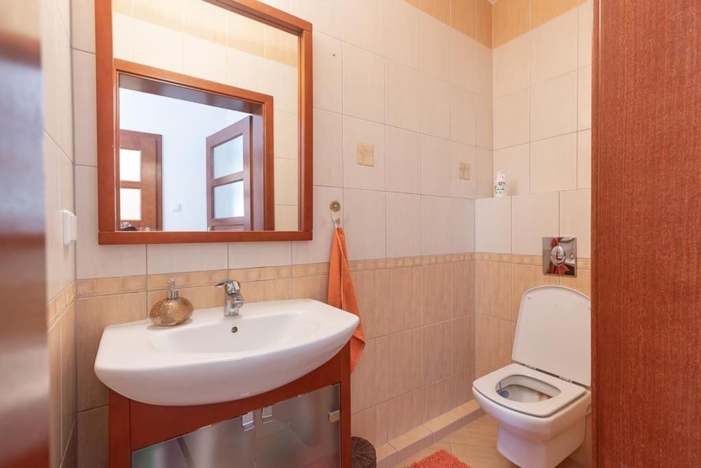 Apartment In The Heart Of Гданськ Екстер'єр фото