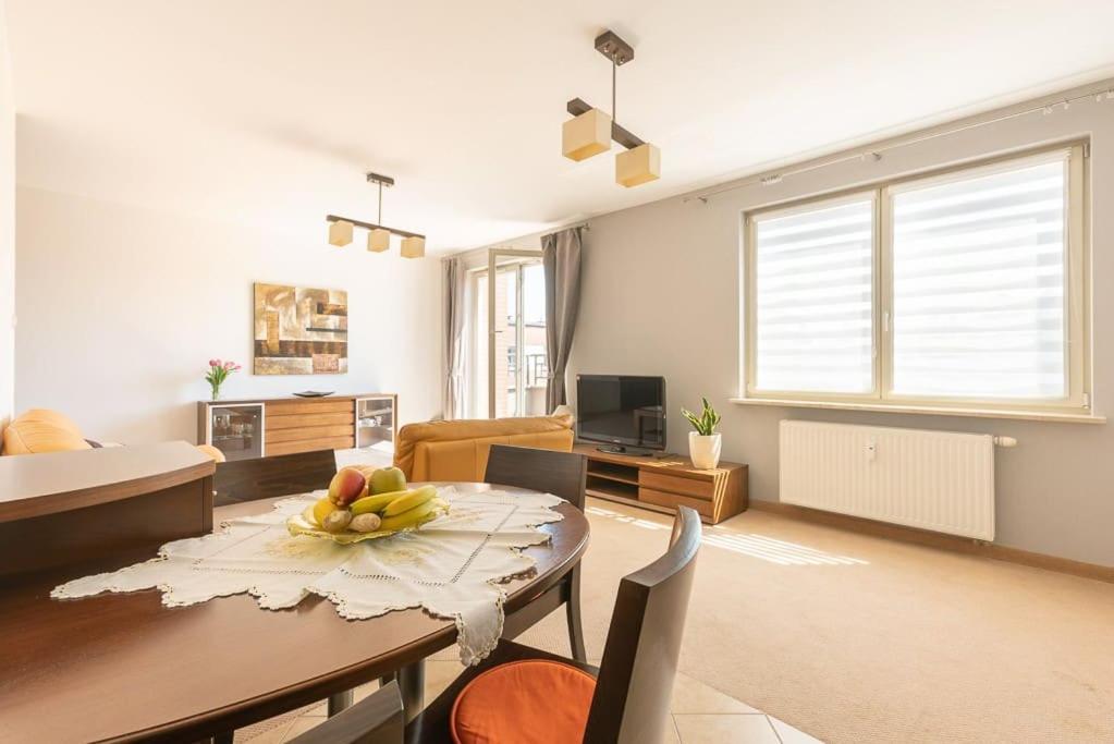 Apartment In The Heart Of Гданськ Екстер'єр фото